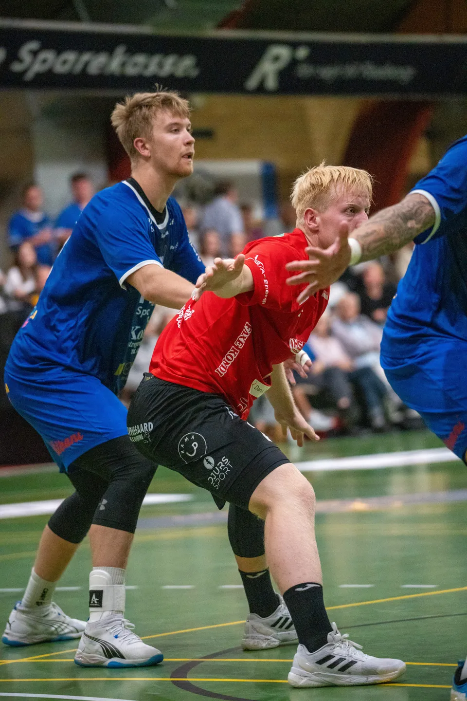 Duel mellem to håndboldspillere